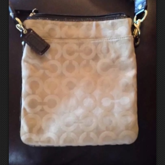 NWOT COACH Op Art Signature "Madison" Swing Bag - Picture 3 of 5